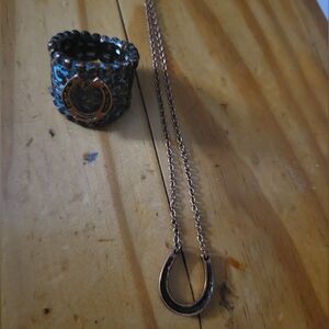 2 piece Set Stretch Ring Horseshoe Necklace like new beautiful turquoise brass
